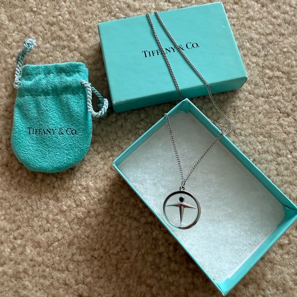 Authentic Vintage Tiffany & Co. 925 Sterling Silver Manpower Unity Necklace
